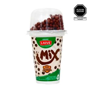 Yogurt LAIVE MIX sabor a Vainilla con Bolitas de Chocolate Vaso 125gr